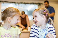 Kinder  Spielgruppe Kontakt